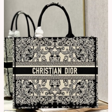 Christian Dior Shopping Bags